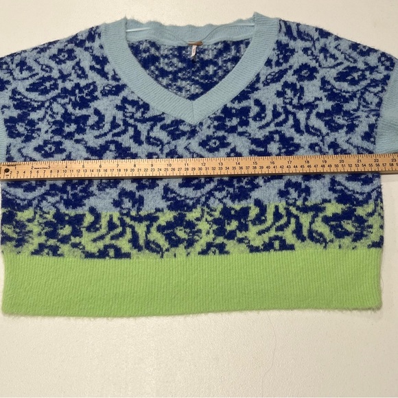Free People Through The MotionsPullover Sweater Vest Sz Small yellow blue NWOT - Picture 5 of 8